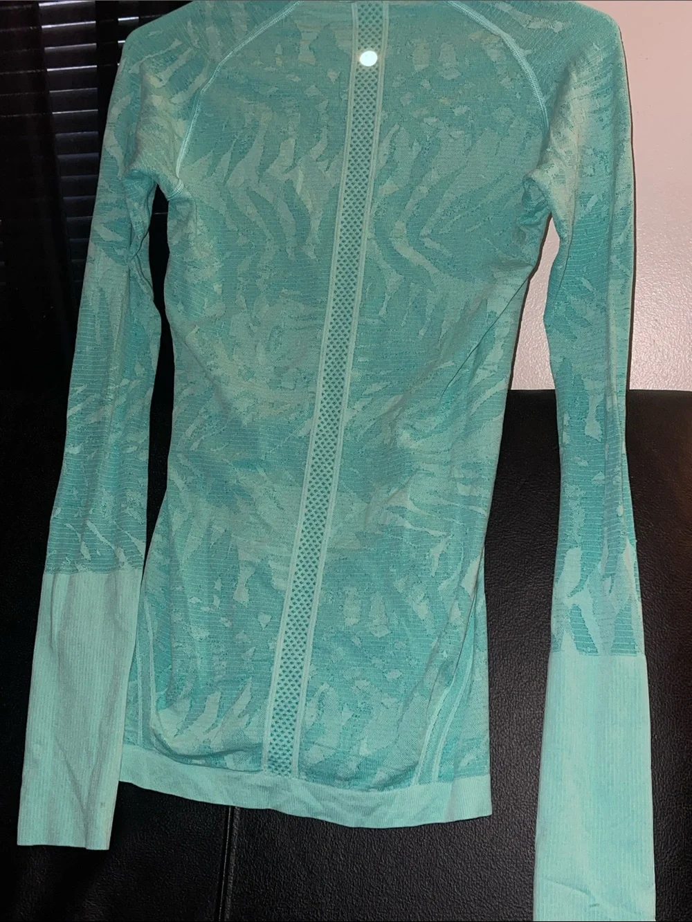 LULULEMON SEAWHEEZE SWIFTLY TECH LS CREW HEATHERED BALI BREEZE SIZE 6